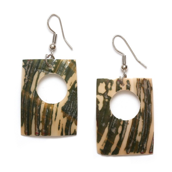 Rectangle shell drop earrings with natural shell pattern