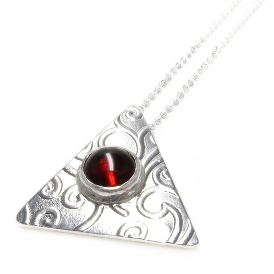Textured Triangle Sterling Silver Pendant with 6mm Garnet Stone, inclusive 18